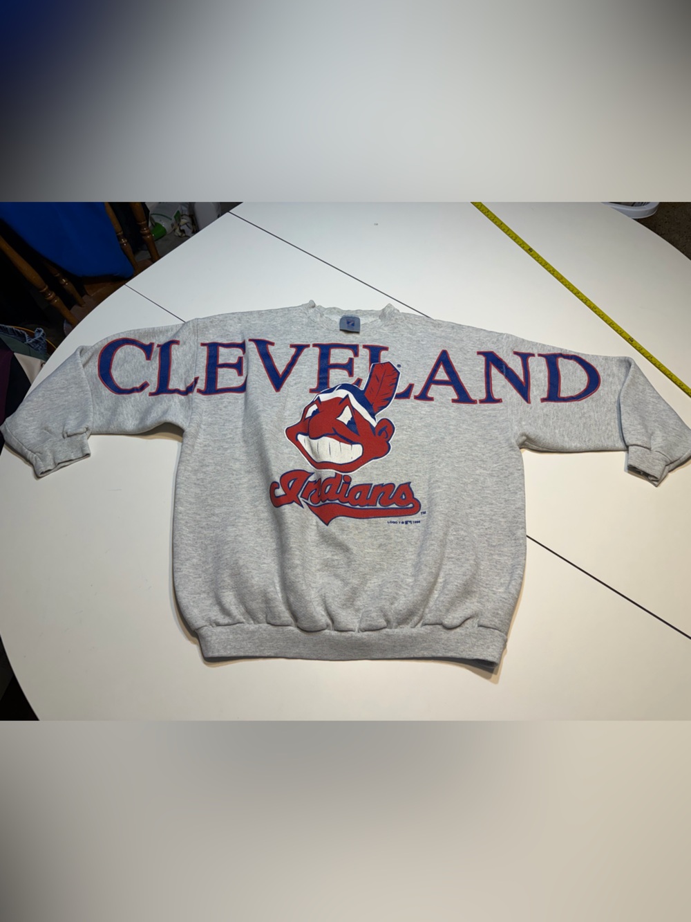 vintage Logo 7 XL gray Cleveland Indians crewneck sweatshirt